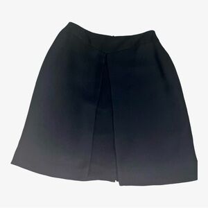 Liz Claiborne A-line Skirt, Size 6P, Black, Center Front Pleat, Zipper Closure
